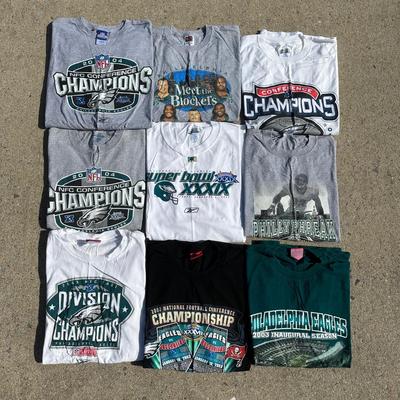 LOT 124L: Vintage/Modern Philadelphia Eagles T shirt Collection