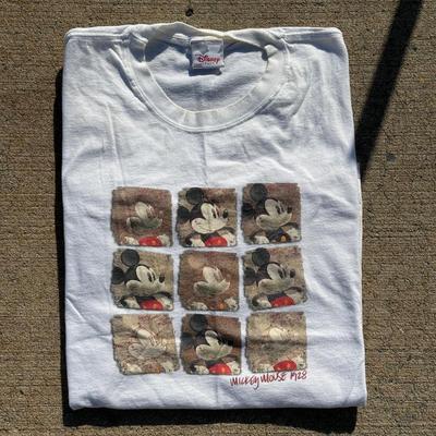 LOT 126L: Vintage Disney T Shirt Collection & More!