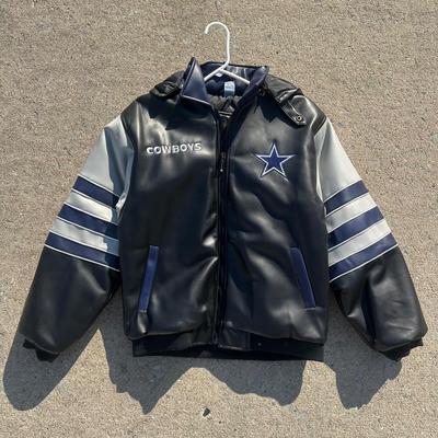 LOT 129A: Mighty Mac Sports NFL Dallas Cowboys Jacket