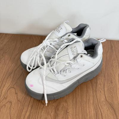 LOT 136A: Two Pairs Y2K Street Surfer Roller Sneakers (6/7)