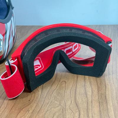 LOT 139A: Red THH TX10 Motocross Helmet (Size XL 61-62cm) w/ Matching Solo Gloves (XXL-12) & Scott Goggles