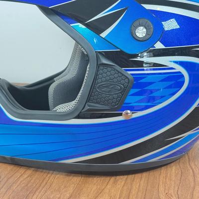 LOT 140A: NWT Blue Answer Racing M7 Fiberglass Motocross Helmet (Size XL 61-62cm)