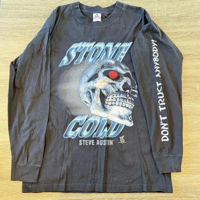 LOT 142A: 1998 WWF Stone Cold Steve Austin “Don’t Trust Nobody!” Long Sleeve Tee (Large)