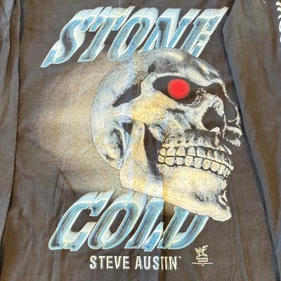 LOT 142A: 1998 WWF Stone Cold Steve Austin “Don’t Trust Nobody!” Long Sleeve Tee (Large)