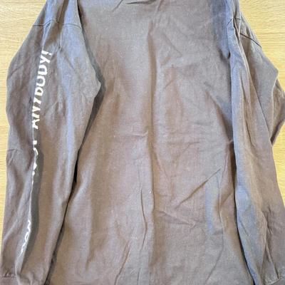 LOT 142A: 1998 WWF Stone Cold Steve Austin “Don’t Trust Nobody!” Long Sleeve Tee (Large)