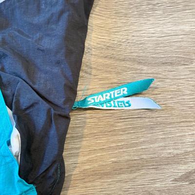 LOT 144A: Early 2000s MLB Florida Marlins Starter Jacket (Small)