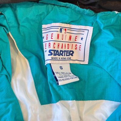 LOT 144A: Early 2000s MLB Florida Marlins Starter Jacket (Small)