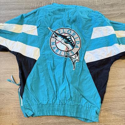 LOT 144A: Early 2000s MLB Florida Marlins Starter Jacket (Small)