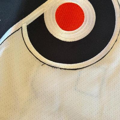 LOT 145A: 2000s NHL Philadelphia Flyers #88 Eric Lindros CCM Hockey Jersey w/ UnIDed Signatures