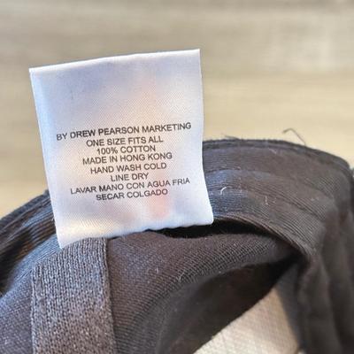 LOT 152A: NBA Hats: Chicago Bulls & NWT 76ers