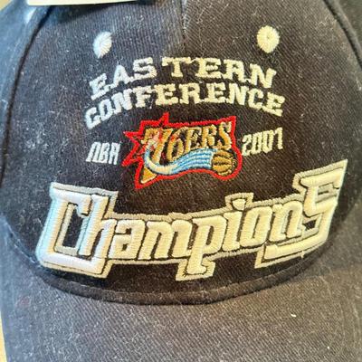 LOT 152A: NBA Hats: Chicago Bulls & NWT 76ers