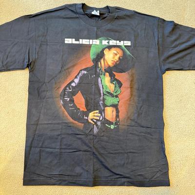 LOT 153A: 2002 Alicia Keys Tour T-Shirt (XL) & Songs in A Minor CD