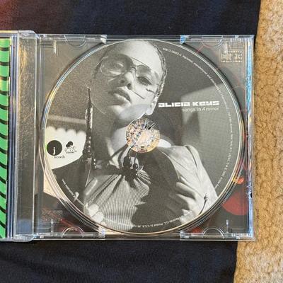 LOT 153A: 2002 Alicia Keys Tour T-Shirt (XL) & Songs in A Minor CD