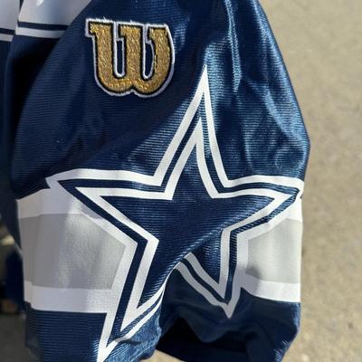 LOT 159A: NWT Wilson NFL Deion Sanders Dallas Cowboys Jersey (Youth XL 18-20)
