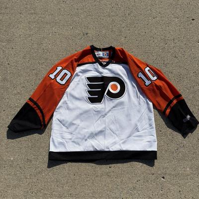 LOT 160A: NHL Philadelphia Flyers John Leclair CCM Hockey Jersey (XL)