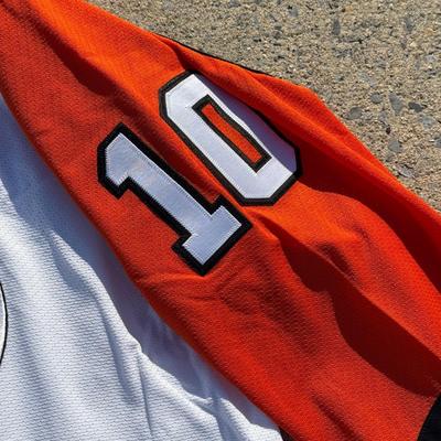 LOT 160A: NHL Philadelphia Flyers John Leclair CCM Hockey Jersey (XL)