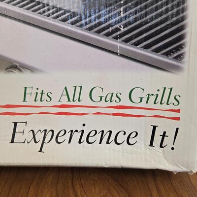 LOT 166A: Table Top BBQ Grill & Sizzle Q BBQ Griddle New in Box