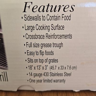 LOT 166A: Table Top BBQ Grill & Sizzle Q BBQ Griddle New in Box