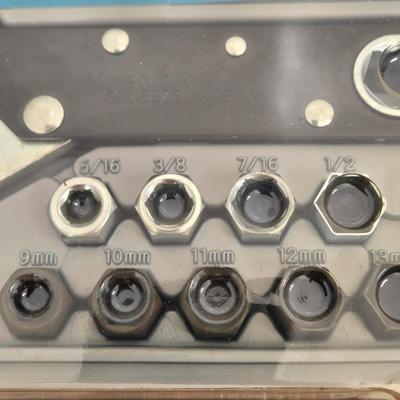 LOT 167A: DeWalt Cordless Drill & Squeeze Wrench