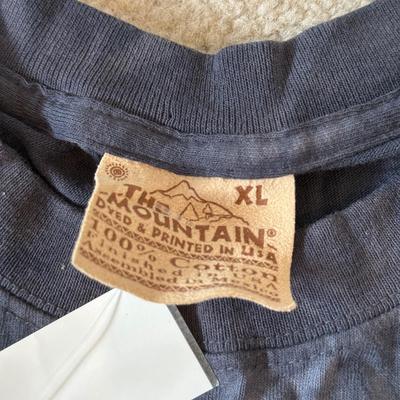 LOT 174A: Sick T-Shirts: Clementon Amusement Park Big Cat Encounter White Tiger (Medium), The Mountain Dragon Graphic (XL) & Art...