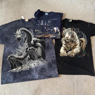LOT 174A: Sick T-Shirts: Clementon Amusement Park Big Cat Encounter White Tiger (Medium), The Mountain Dragon Graphic (XL) & Art...