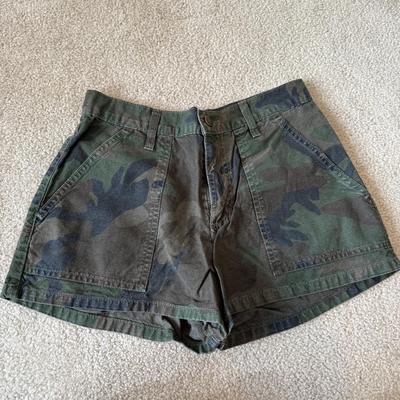 LOT 177A: Summer Skirts & Shorts in Junior/Petite Sizes: Paris Blues Original, Blue Asphalt, Lei, Guess Jeans, OP & No Appt...