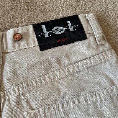 LOT 177A: Summer Skirts & Shorts in Junior/Petite Sizes: Paris Blues Original, Blue Asphalt, Lei, Guess Jeans, OP & No Appt...