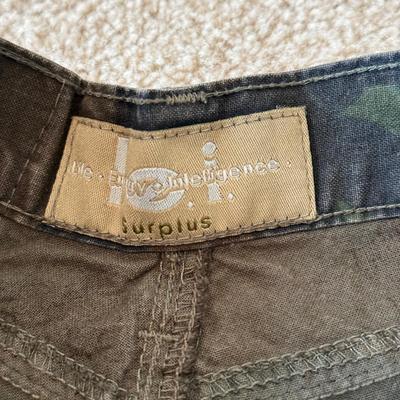 LOT 177A: Summer Skirts & Shorts in Junior/Petite Sizes: Paris Blues Original, Blue Asphalt, Lei, Guess Jeans, OP & No Appt...