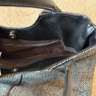 LOT 179A: Handbag Collection: Christian Siriano, Yankee Candle & Lip Cutout Design