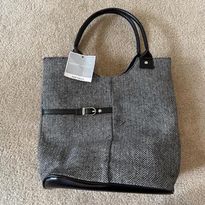 LOT 179A: Handbag Collection: Christian Siriano, Yankee Candle & Lip Cutout Design