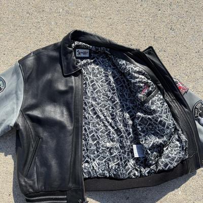 LOT 181A: Walt Disney World 75 Years with Mickey Heavy Leather Shell Jacket (XL)