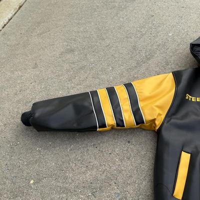 LOT 184A: NFL Pittsburgh Steelers Mighty Mac Sports Jacket (XL-20)