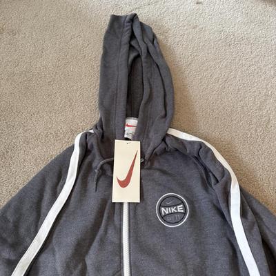 LOT 201A: NIP / NWT Nike Ladies' Zip Up Hoodies (2 Medium & 1 Large)