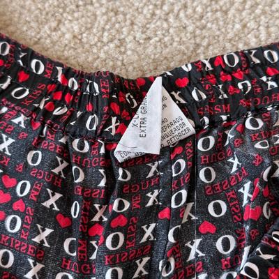 LOT 205A: Fun Shorts: Walt Disney World, Leopard Print, Spyn Hot Pants, Cat Pattern w/ Matching T-Shirt, Surf Style & More