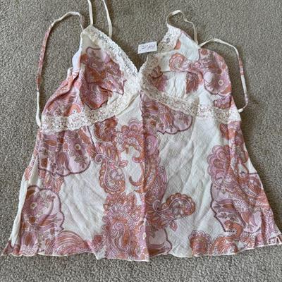 LOT 206A: NWT Petite Women's / Juniors Summer Clothing: Pink Panther Tank, Tommy Jeans Shirts & More