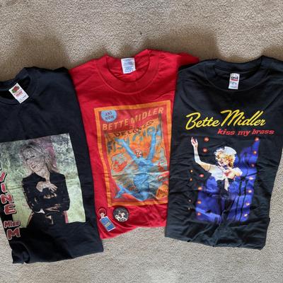 LOT 208A: Bette Midler T-Shirts & More: Kiss My Brass Tour