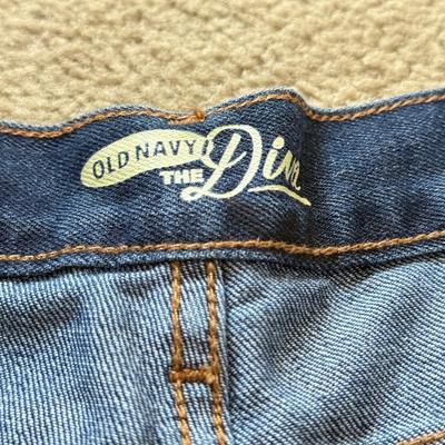 LOT 209L: Physique Body Wear Blue Camo Pants (M) w/ Jeans & Shorts: Old Navy The Diva Star Print (12), OP Lace Up (5), Snake Print...