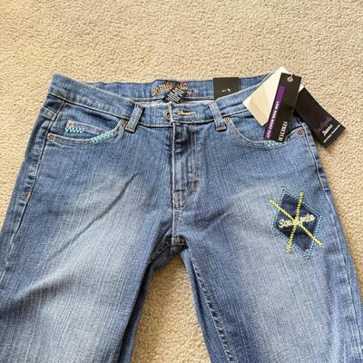 LOT 213A: NWT Denim Jeans: YMI (5), 7 for All Mankind w/ Swarovski Crystal Accents (W27&W28), Nautica Boys (30), VIP Collection (33),...