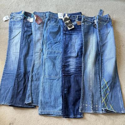 LOT 213A: NWT Denim Jeans: YMI (5), 7 for All Mankind w/ Swarovski Crystal Accents (W27&W28), Nautica Boys (30), VIP Collection (33),...