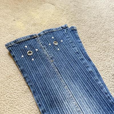 LOT 213A: NWT Denim Jeans: YMI (5), 7 for All Mankind w/ Swarovski Crystal Accents (W27&W28), Nautica Boys (30), VIP Collection (33),...