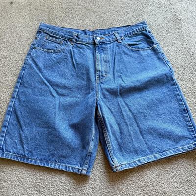 LOT 218B: NWT Member's Mark Relzxed Fit Denim Jean Shorts (36) & Cargo Pants / Shorts: Silvertab, Calvin Klein, Northwest...