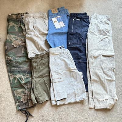 LOT 218B: NWT Member's Mark Relzxed Fit Denim Jean Shorts (36) & Cargo Pants / Shorts: Silvertab, Calvin Klein, Northwest...