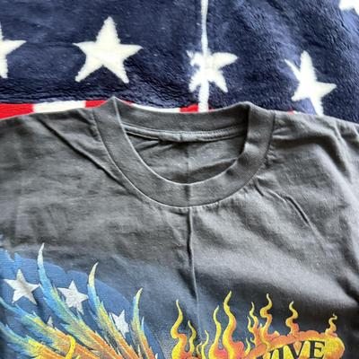 LOT 221B: Patriotic USA Clothing Collection: Zip Fleece, T-Shirts & Beanie