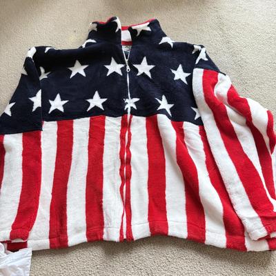 LOT 221B: Patriotic USA Clothing Collection: Zip Fleece, T-Shirts & Beanie