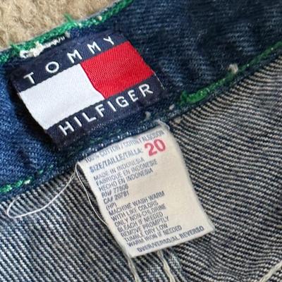 LOT 223L: Collection of Jeans: Tommy Hilfiger & Ralph Lauren, Sizes: 5x30, 20, 4, 36x30