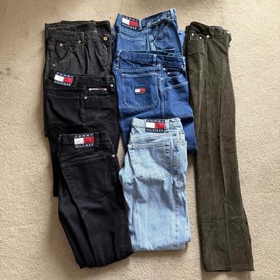 LOT 223L: Collection of Jeans: Tommy Hilfiger & Ralph Lauren, Sizes: 5x30, 20, 4, 36x30
