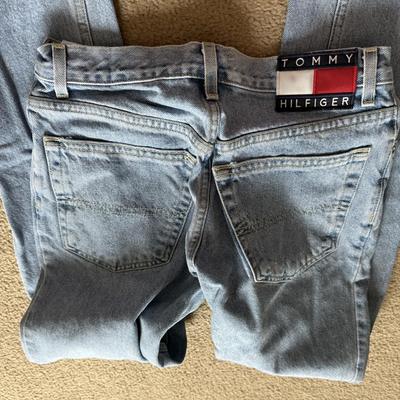 LOT 223L: Collection of Jeans: Tommy Hilfiger & Ralph Lauren, Sizes: 5x30, 20, 4, 36x30