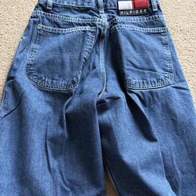 LOT 223L: Collection of Jeans: Tommy Hilfiger & Ralph Lauren, Sizes: 5x30, 20, 4, 36x30