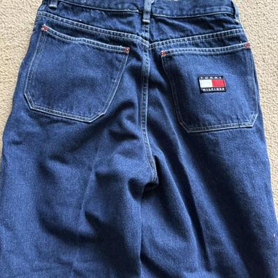 LOT 223L: Collection of Jeans: Tommy Hilfiger & Ralph Lauren, Sizes: 5x30, 20, 4, 36x30
