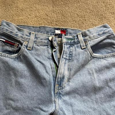 LOT 223L: Collection of Jeans: Tommy Hilfiger & Ralph Lauren, Sizes: 5x30, 20, 4, 36x30